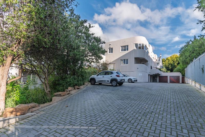 To Let 2 Bedroom Property for Rent in Tamboerskloof Western Cape